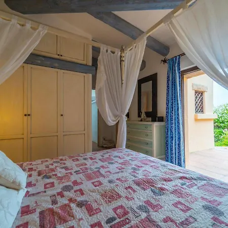 Domo Mea - By Searly Porto Cervo
