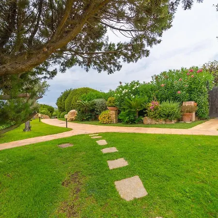 Villa Domo Mea - By Searly Porto Cervo