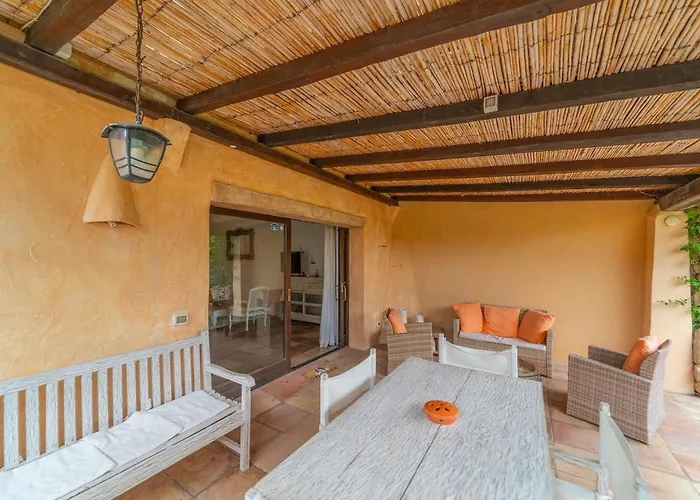 Villa Domo Mea - By Searly