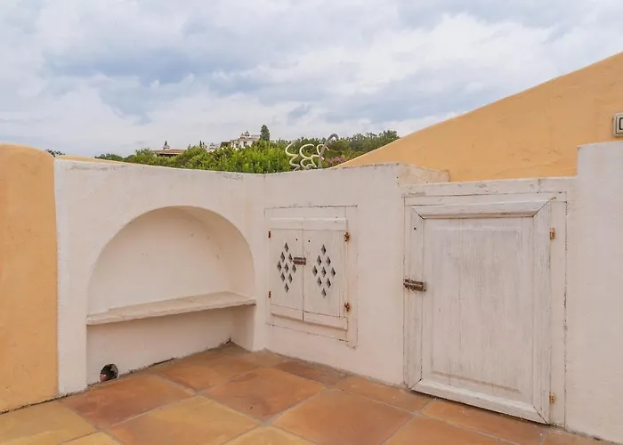 Villa Domo Mea - By Searly